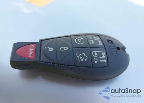 2016 Chrysler Town & Country Touring from USA, damaged, VIN 2C4RC1BG5GR174368